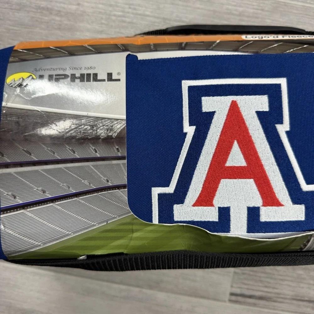 Arizona Wildcats Stadium Blanket 65 in. x 55 in. New Water Resistant College New